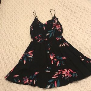 Express Dresses - Women’s floral dress Express Dresses - Women’s floral dress